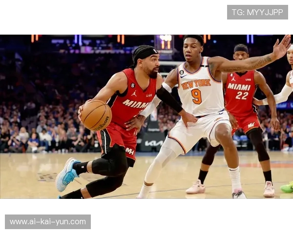 热火客战尼克斯，阿德巴约希罗缺阵鲍威尔独扛进攻