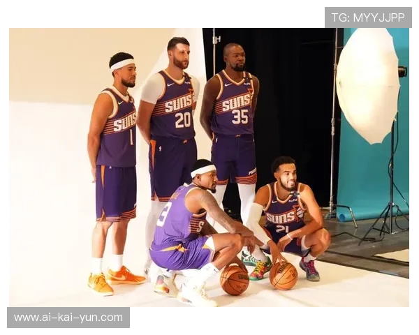 里夫斯复出战太阳 湖人阵容逐渐完整 里夫斯复出战太阳 湖人阵容逐渐完整